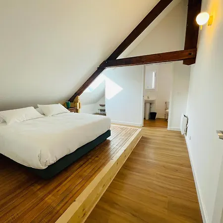 Apartamento Vermillon Boutique Apartments, Refined 1- & 2-bedroom & Studio, Newly Renovated, Fully Equipped, Premium Bedding, Centre, Train Station, Private Parking, Set In A Historic Particulier